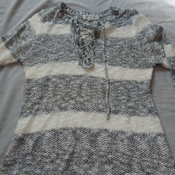 Pink Rose Knit Gray White Lace Up Neck Sweater, Medium - Picture 2 of 9